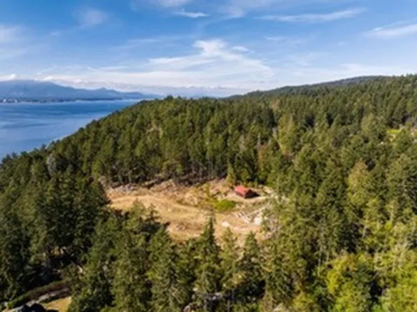 400 Baker Rd, Saltspring Island, BC V8K 2N6