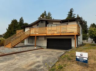 8031 Kispiox Rd, Blaine, WA 98230
