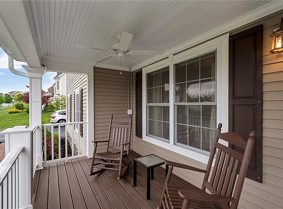 3rd image of 74 Fredrick Dr