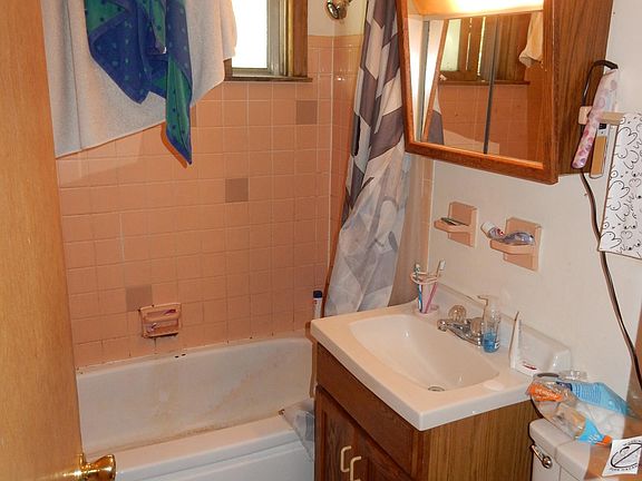 5th image of 2908 N Bartlett Ave APT 4