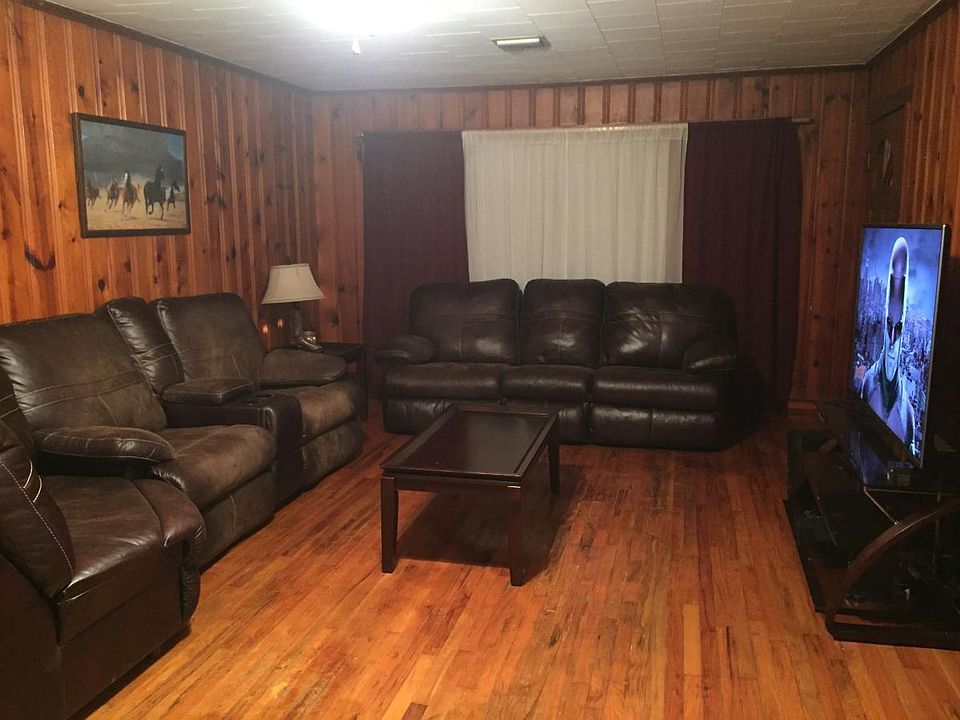 1st image of 210 Chauvin Dr