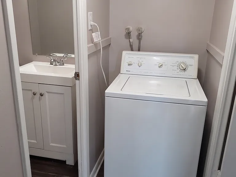 6810 Park Heights Ave — Photo 9