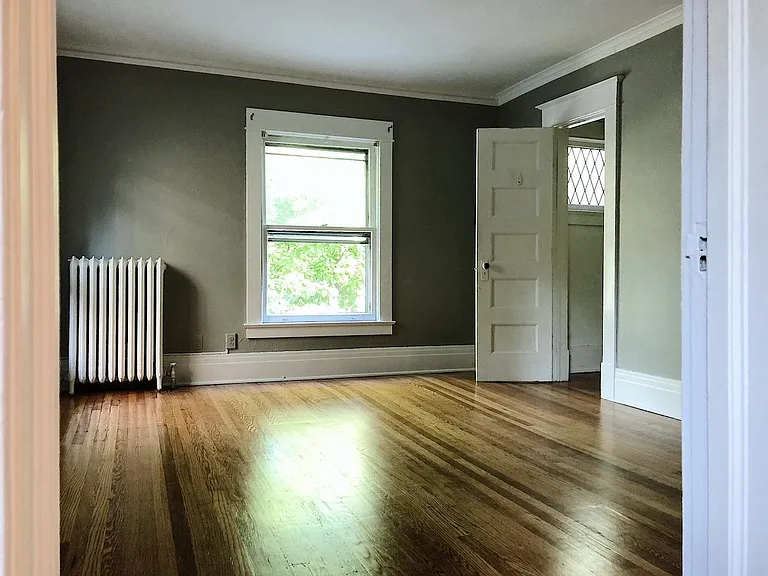 543 Park Ave — Photo 4