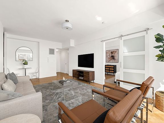 3rd image of 520 E 72nd St APT 17C