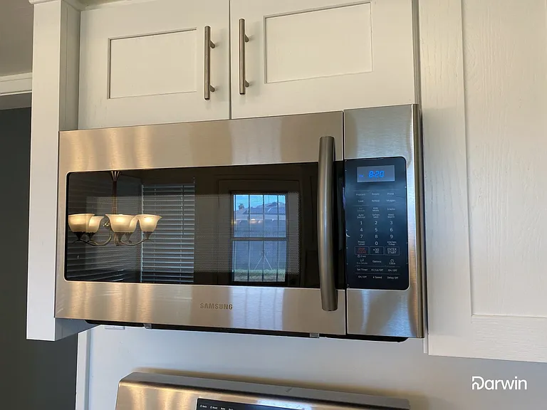 2431 W Shady Glen Ave — Photo 4