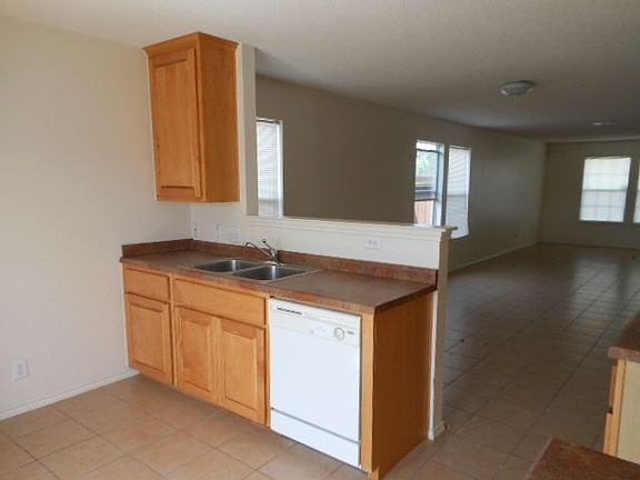3rd image of 3509 Eagle Ave
