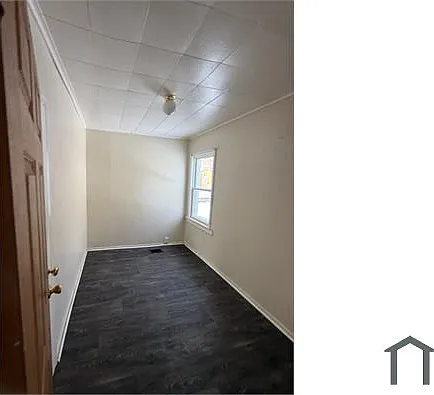 93 Campbell St — Photo 2