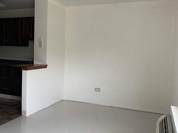 2nd image of 6161 N Hoyne Ave APT 410