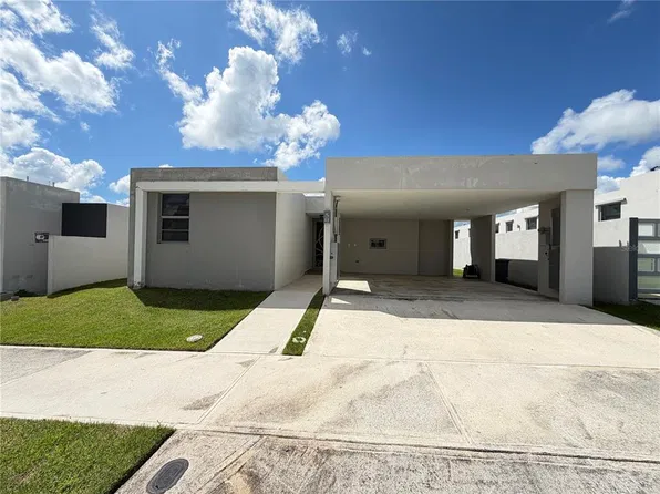 #50 OLYMPIC HILLS, LAS PIEDRAS, PR 00771