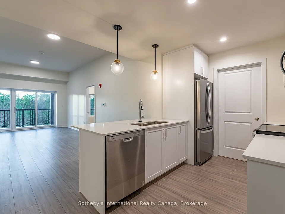 121 Mary St #416