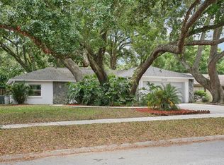 2412 Forrest Crest Cir, Lutz, FL 33549