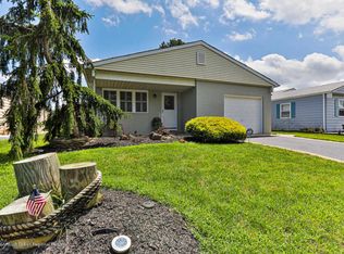 16 Inverell Dr, Toms River, NJ 08757