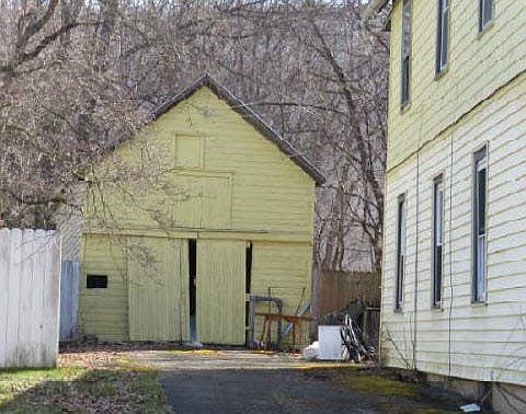 5th image of 742 Chenango St
