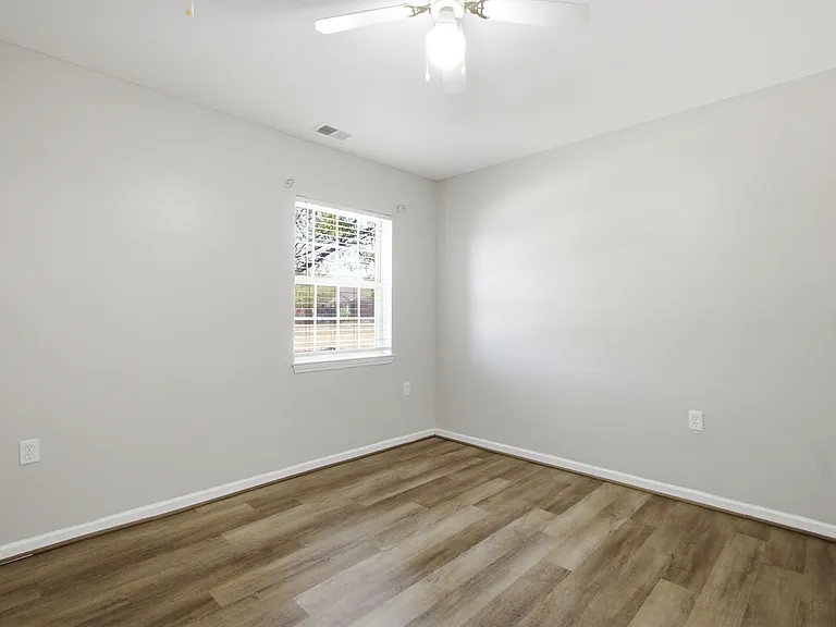 25736 Lira Ln — Photo 2