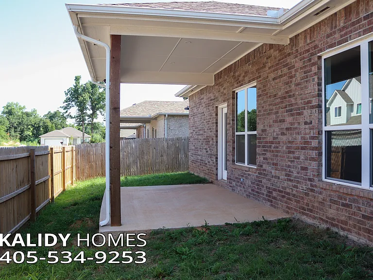 420 Remington Ave — Photo 23