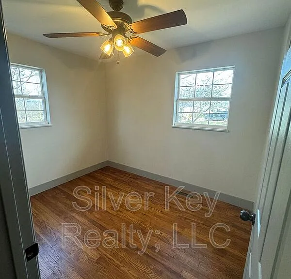 406 Dodson Ave — Photo 15