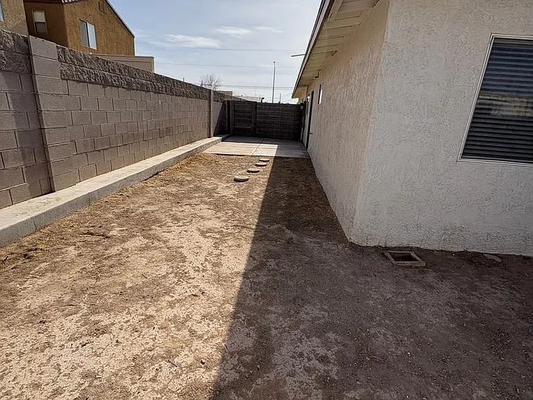 5230 E Owens Ave — Photo 20