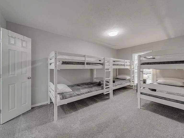 2922 Clover Valley Dr — Photo 25