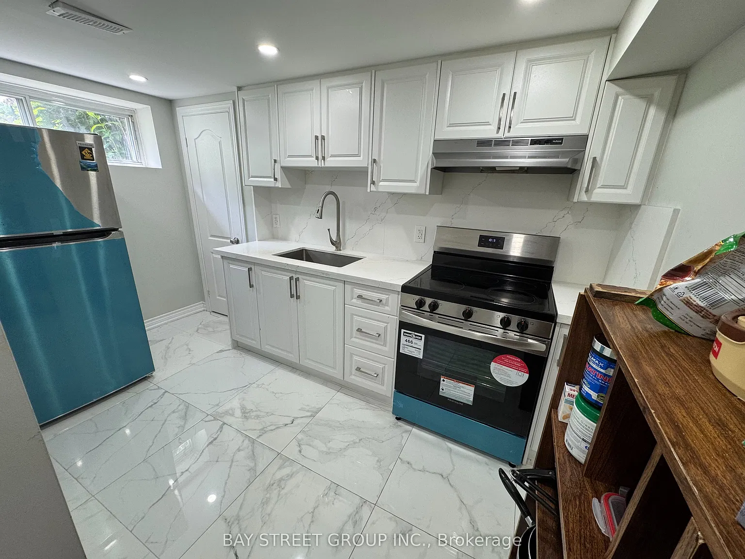 2 bed, $1,400 — Photo 4