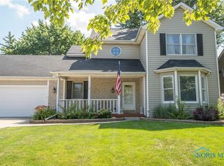 2218 Willowtree Ln, Maumee, OH 43537