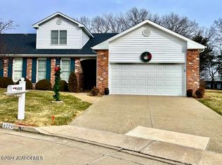4029 Cambridge Cir, Jefferson City, MO 65109