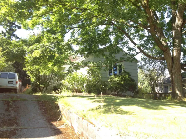 343 NE 90th St, Seattle, WA 98115