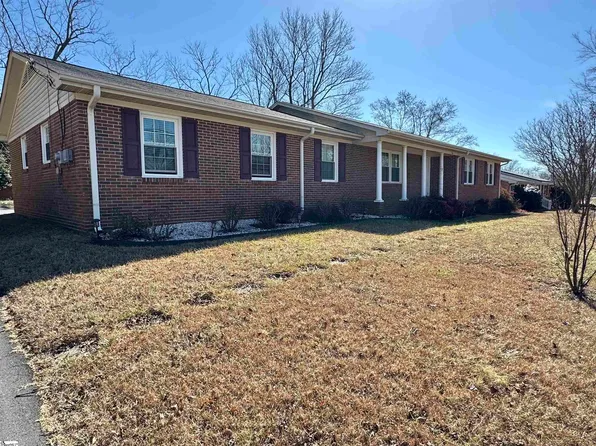 116 Waddell Rd, Greenville, SC 29609