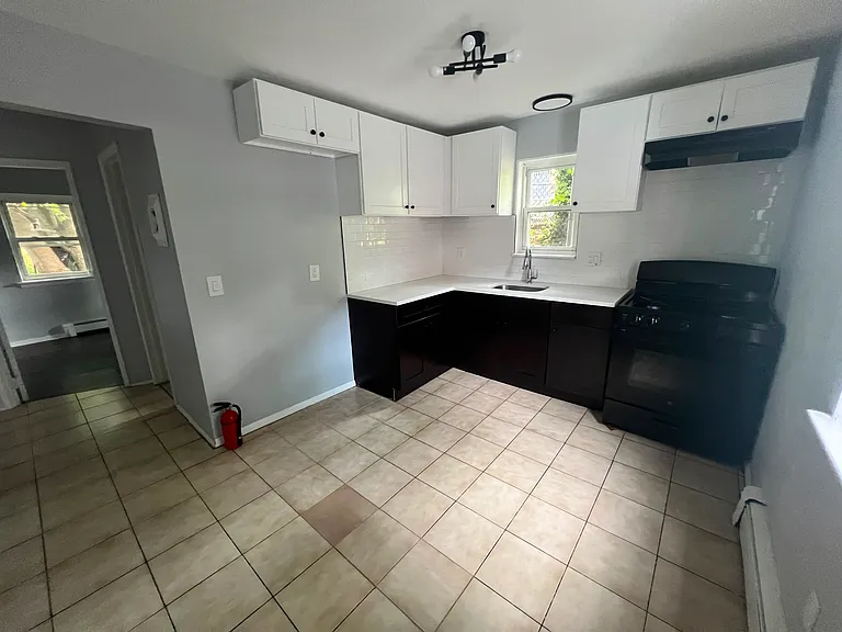 124 Oak St #3A — Photo 1