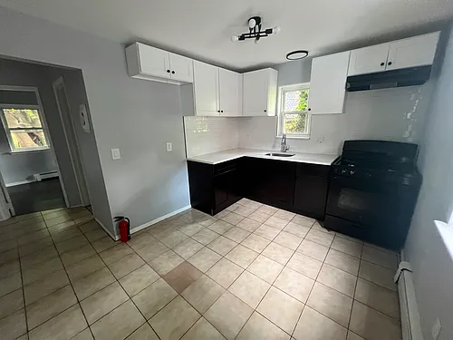 124 Oak St #3A Photo 1 124 Oak St #3A Photo 1
