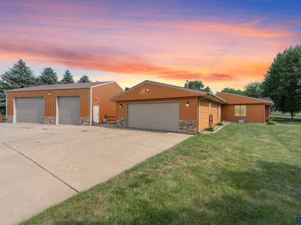 8417 W 46th St, Sioux Falls, SD 57106