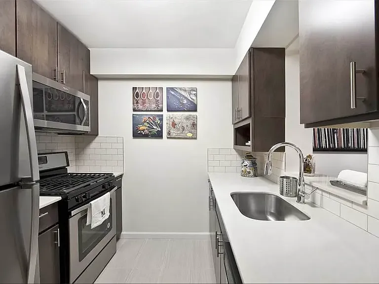 2763 Morris Ave #1108 — Photo 2