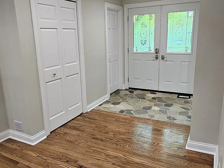 76 Lincolnshire Dr — Photo 5