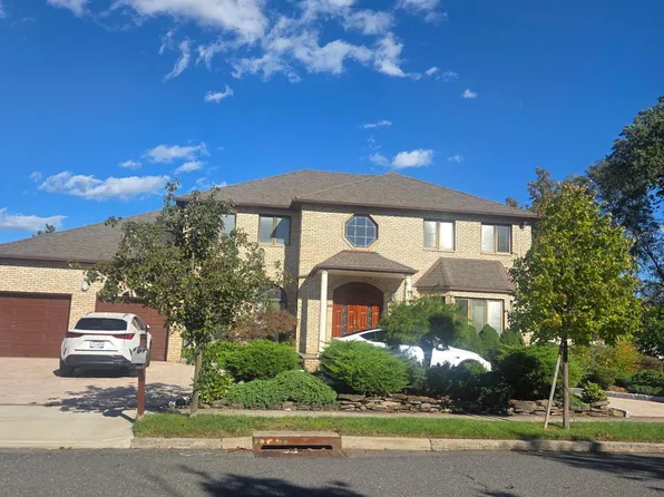 69 Dahlia St, Staten Island, NY