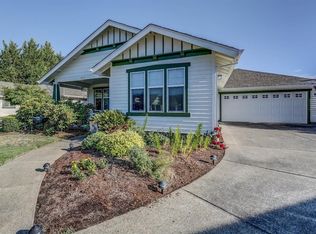 932 Schaefers Ln, Grants Pass, OR 97526