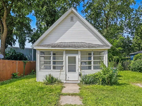308 N 6th St, Niles, MI 49120