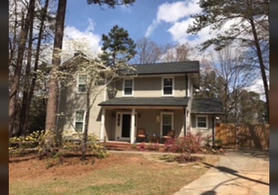 1st image of 180 Holly Ct