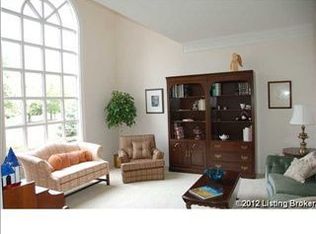 9328 Springbrooke Cir, Louisville, KY 40241