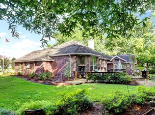 302 Dock Ct, Crosby, TX 77532