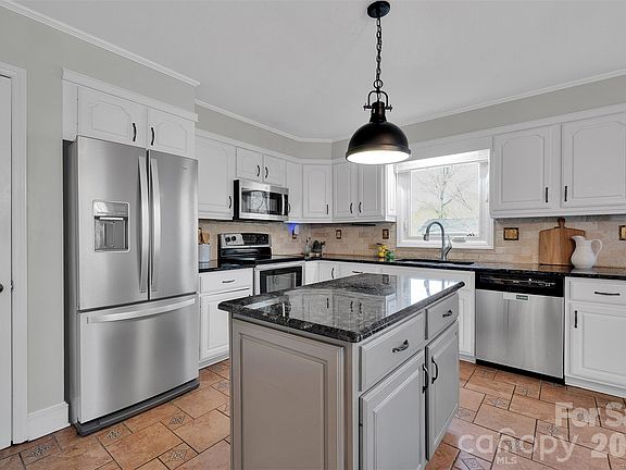 5th image of 10311 Stonemede Ln