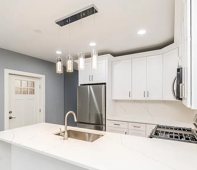 1232 S Fairfield Ave #3 — Photo 4