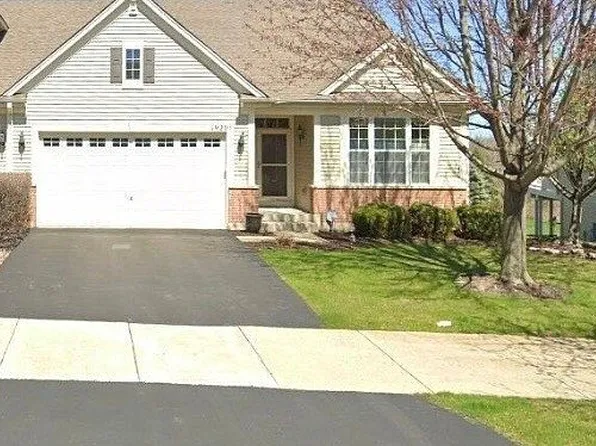 1920 Glenwood Cir #B, Sugar Grove, IL 60554