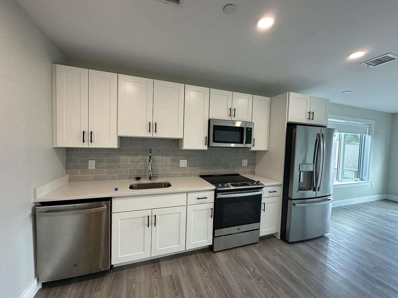 2 bed, 1.0 bath, 856 sqft, $3,620 — Photo 1