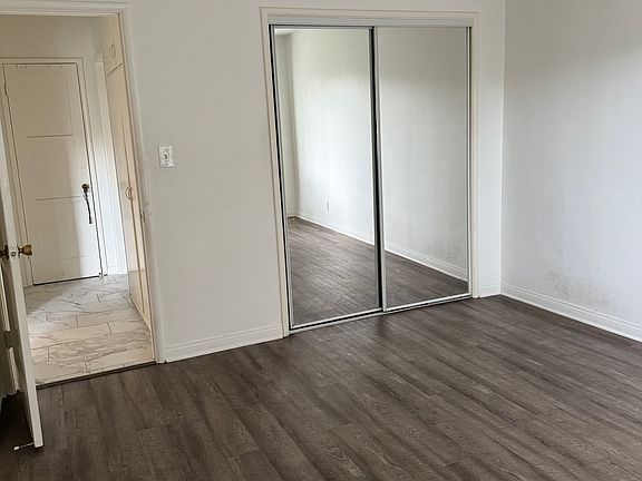 4th image of 2132 N Lincoln St #1/2