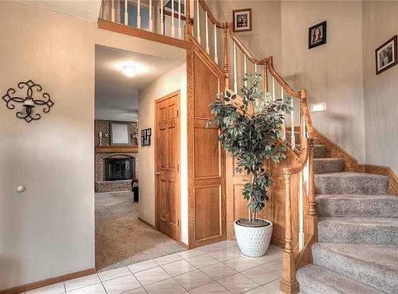 5th image of 700 Telford Ct