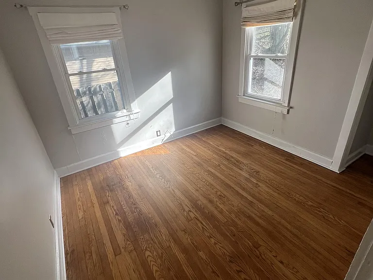 1016 E Brookside Dr — Photo 4