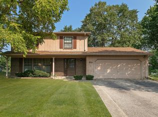 570 Andrew Ln, Lake Zurich, IL