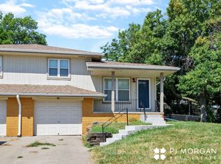 3030-3032 Menke Cir #3030, Omaha, NE 68134