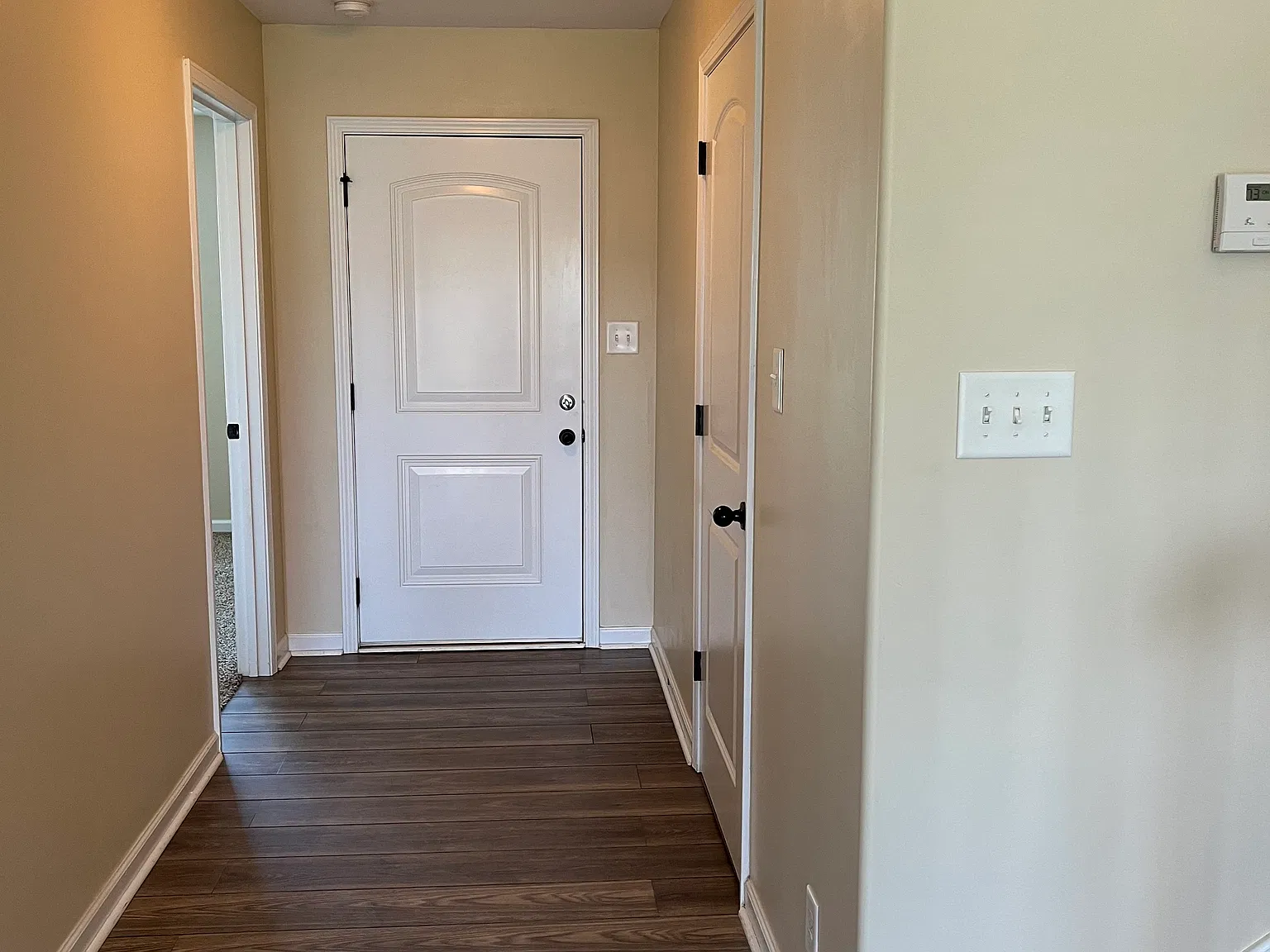 3 bed, 1839 sqft, $1,850 — Photo 2