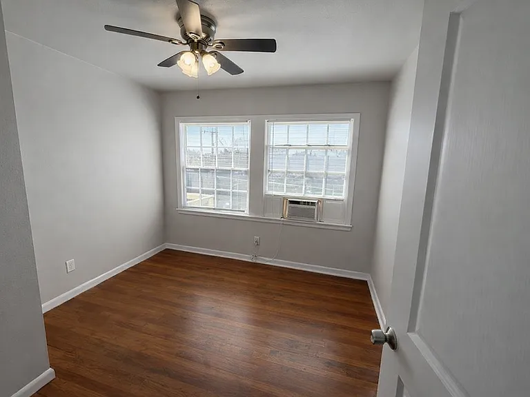 734 Donaldson Ave #D — Photo 9