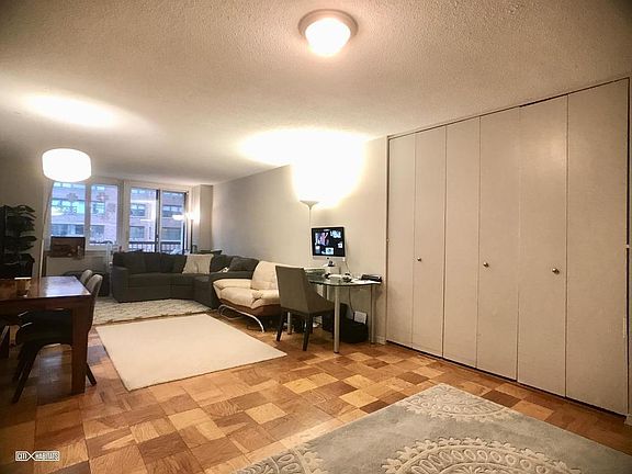 2nd image of 115 E 34th St APT 8D